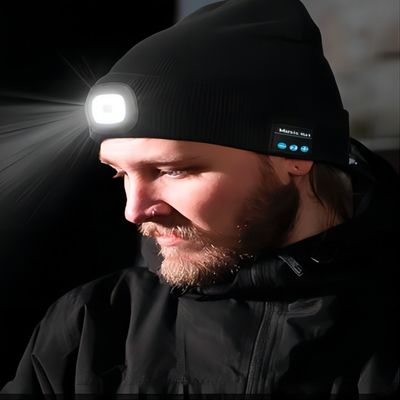 Les mains unisexes de LED Beanie With Light USB Rechargable libèrent le chapeau de phare de 4 LED