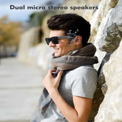 Femmes d'hommes Bluetooth Sunglasss avec des haut-parleurs et des verres futés audio de musique ouverte d'oreille de Mics