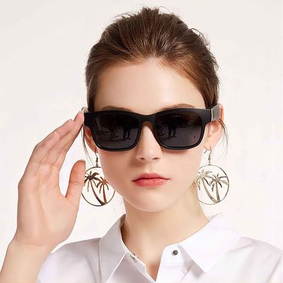 La musique ouverte d'oreille de radio de lunettes de soleil intelligentes de Bluetooth remet l'appel gratuit imperméable